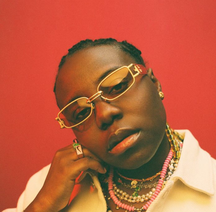 Teni face